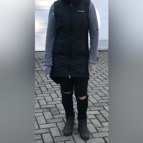 Mavi jeans. Black. Size 26, 32 inseam. - Picture 3 of 9